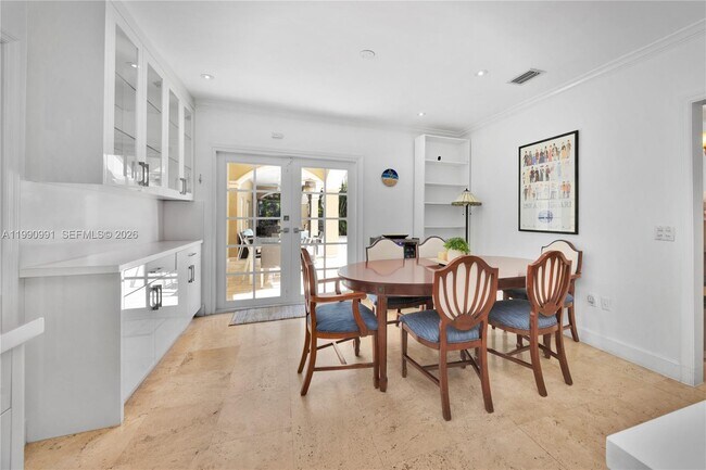 Building Photo - 6200 Granada Blvd