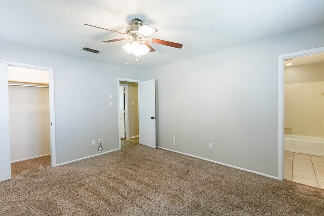 Building Photo - Wonderful 3/2/2 in Lubbock, TX!