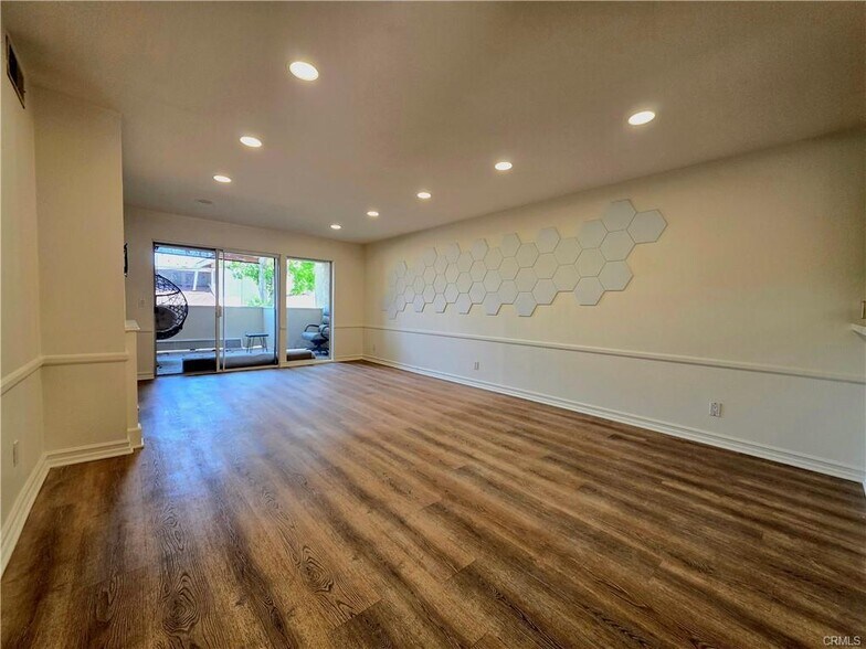 Building Photo - 3845 Farquhar Ave