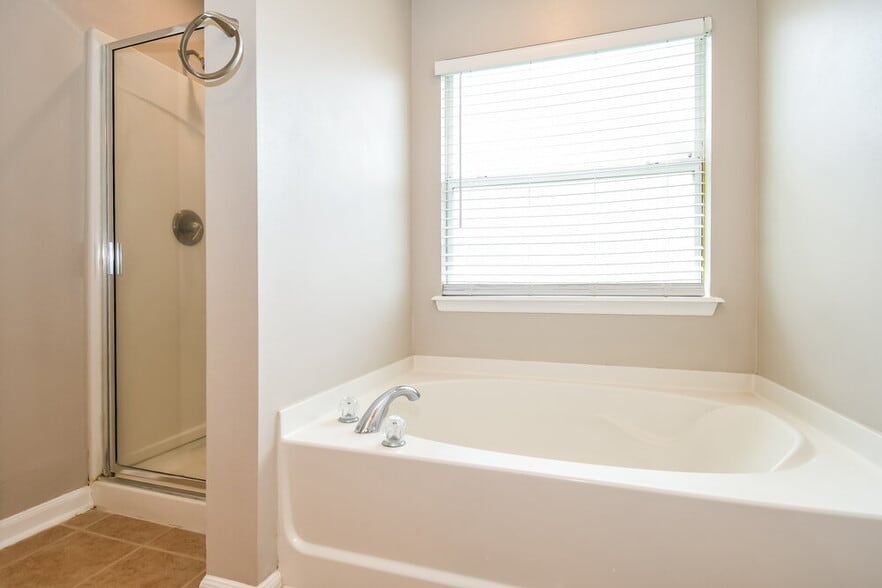 Building Photo - 75093 Brookwood Dr