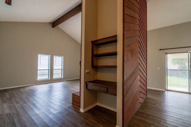 Building Photo - S Darlington Duplex