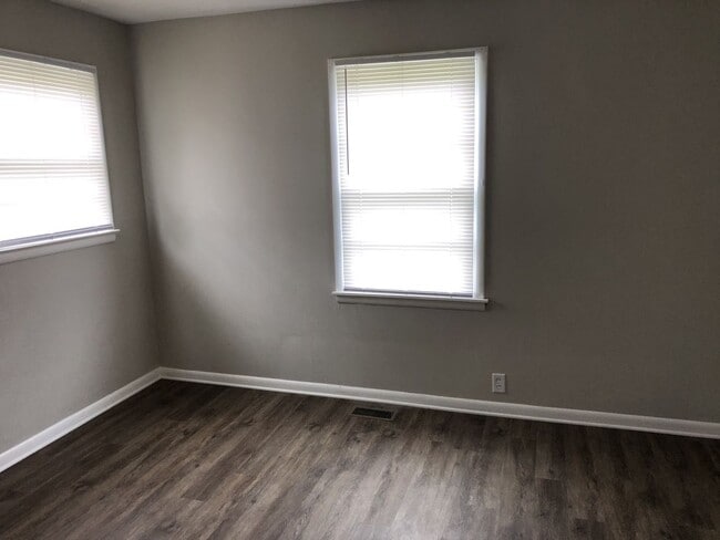 Building Photo - Spacious 4-Bedroom Home in Kentwood – Minutes from Grand Rapids