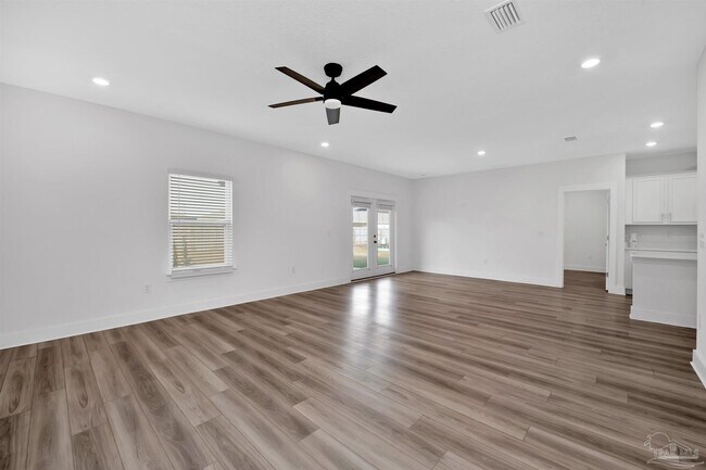 Building Photo - 6525 Paso Fino Dr