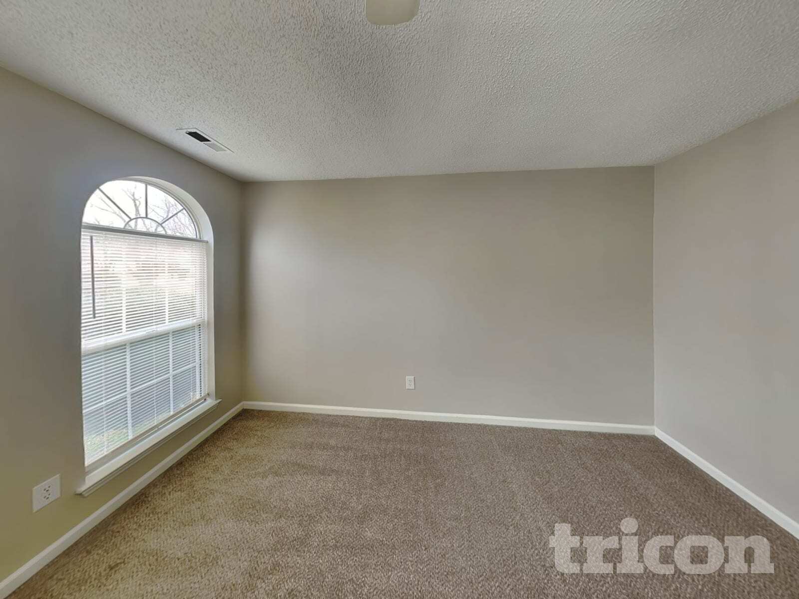 Building Photo - 11123 White Stag Dr