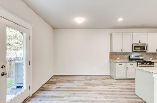 Building Photo - 17200 Crane Fly Dr