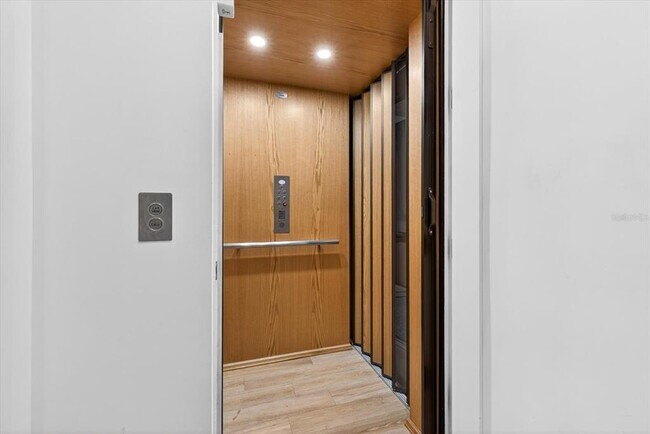 Building Photo - 94 W Davis Blvd