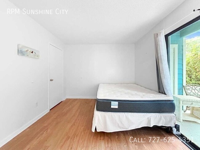 Building Photo - 455 Alt 19