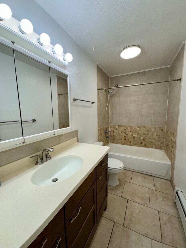 Building Photo - 1717 Aliak Dr