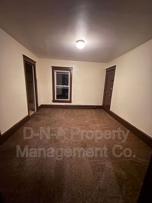 Building Photo - 27 S. Seventh Street