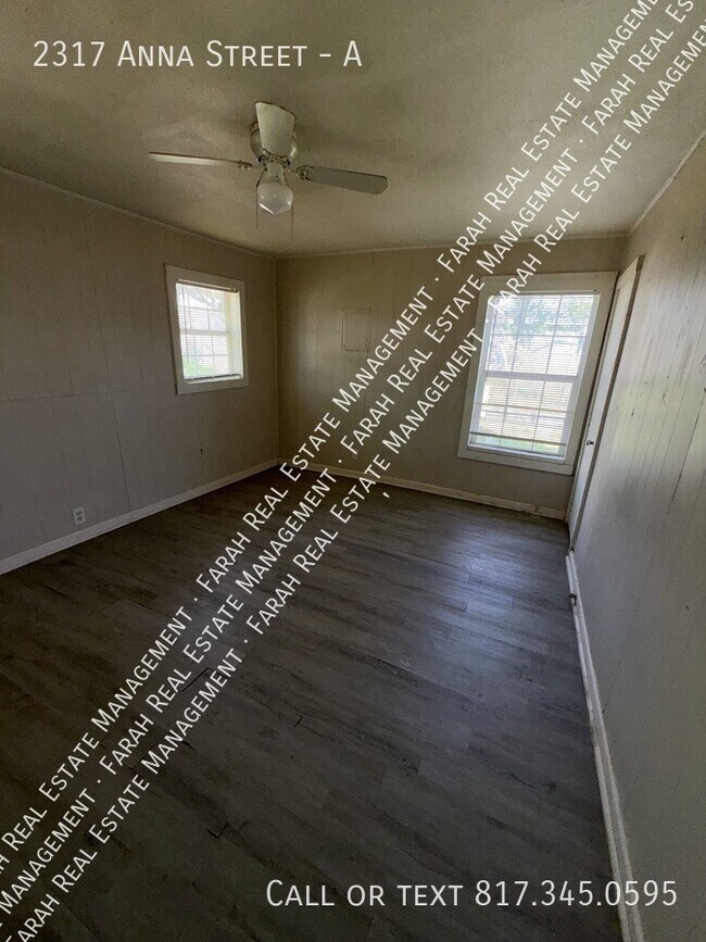 Building Photo - 2317 Anna St