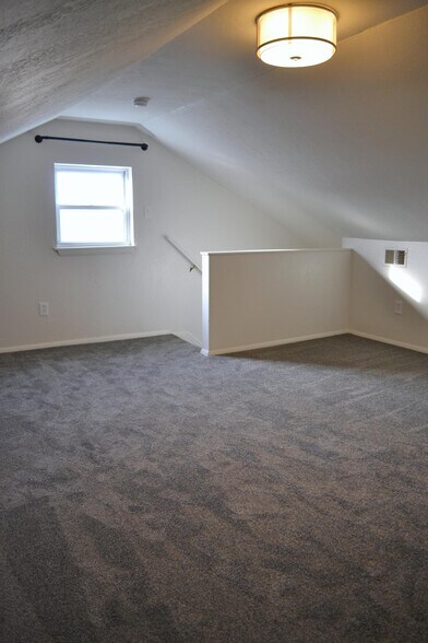 Building Photo - 2611 Larkins Way