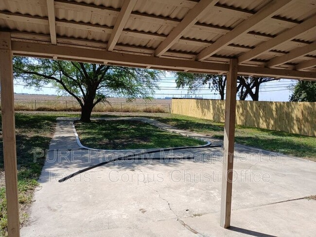 Building Photo - 10609 Kingwood Dr