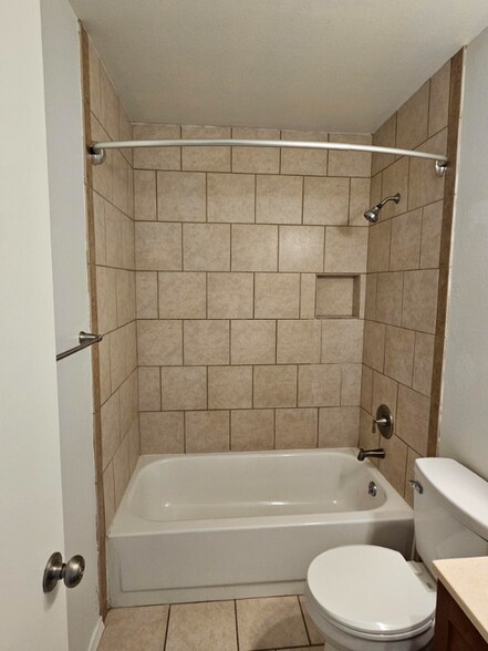 Building Photo - 1855 Zebulon Dr