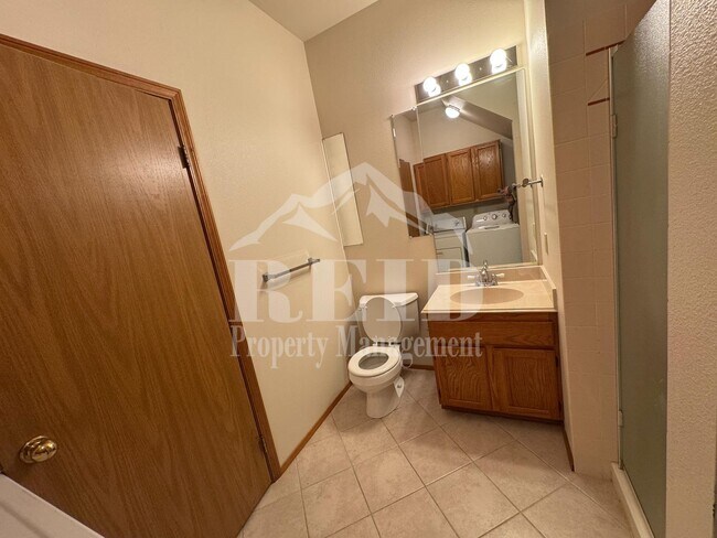 Building Photo - 979 NW Calypso Cir