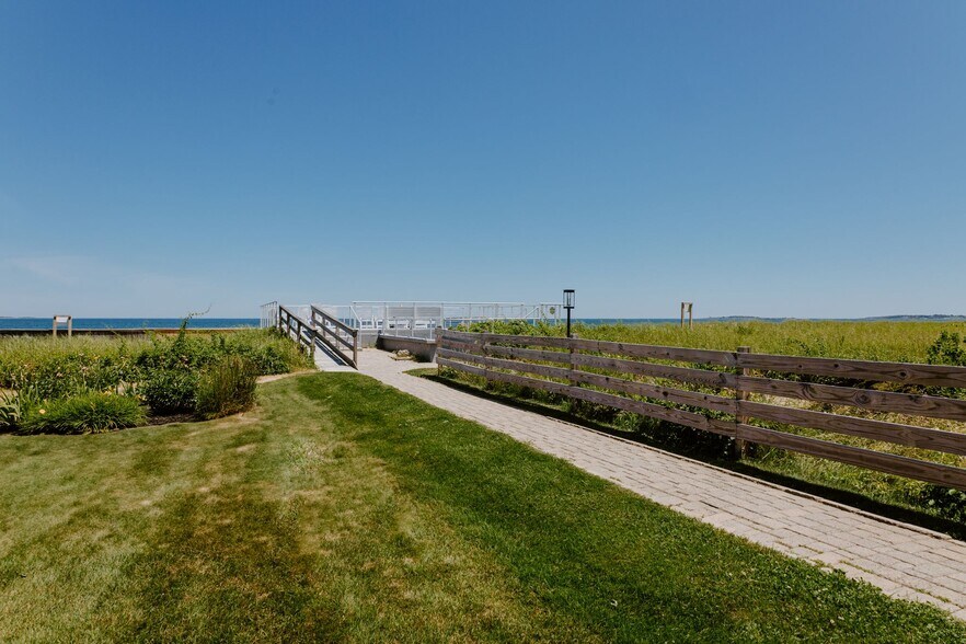 Building Photo - 311 Seaside Ave