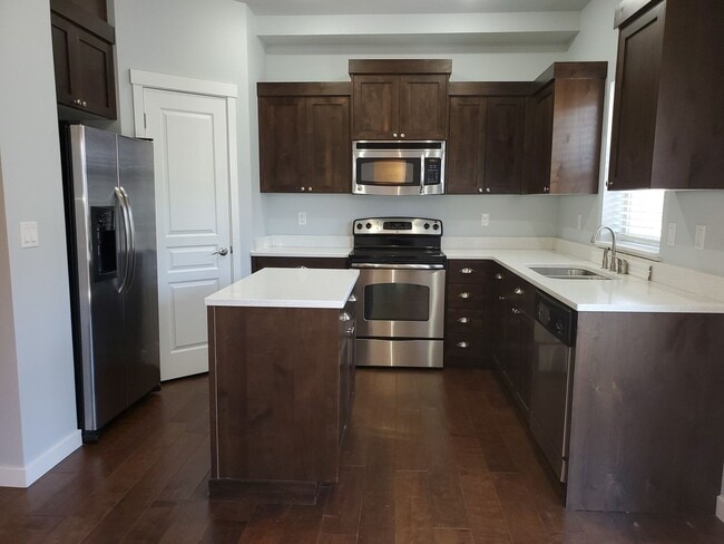 Building Photo - 8779 W Pine Valley Ln