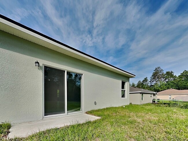 Building Photo - 560 Marion Oaks Blvd