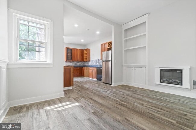 Building Photo - 2547 Ashton St