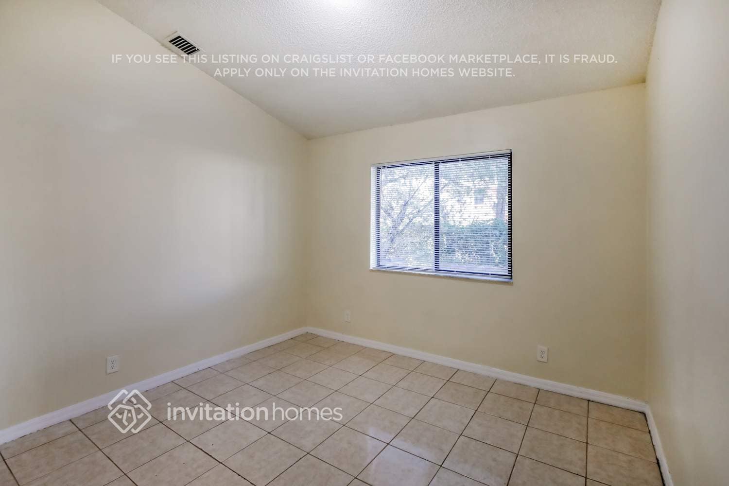 Building Photo - 4162 NW 114th Ave