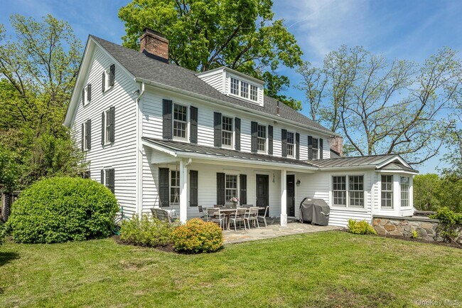 Building Photo - 74 Melville Rd