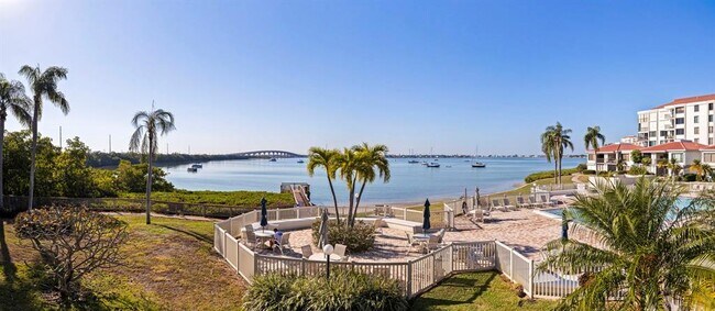 Building Photo - 6365 Bahia Del Mar Blvd S