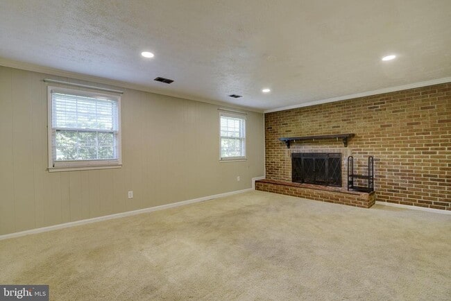 Building Photo - 8521 Tysons Ct