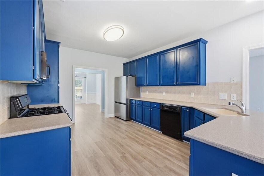 Building Photo - 903 Misty View Ct SW