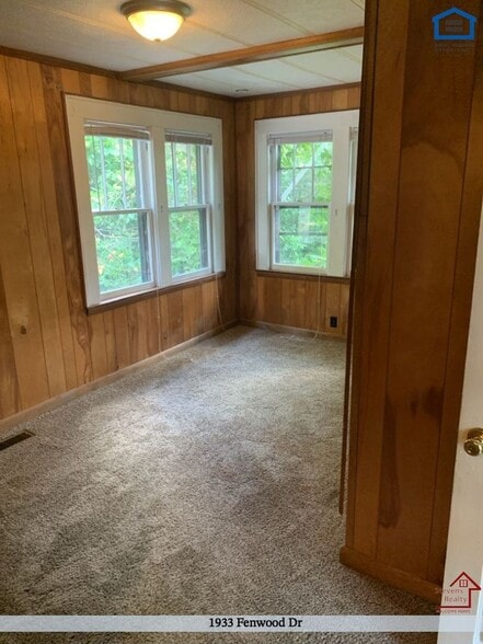 Building Photo - 1933 Fenwood Dr