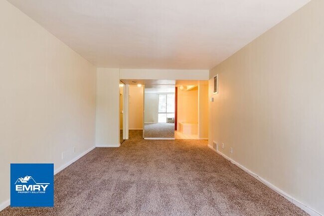 Building Photo - Beautiful 2 Bedroom, 2 Bathroom Condo In C...