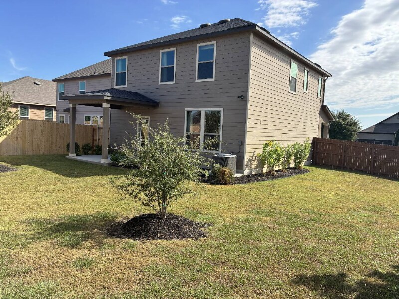 Building Photo - 104 Bass Ln