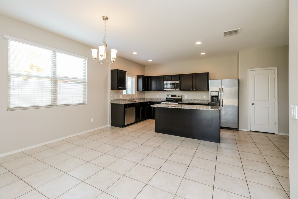Building Photo - 42142 W Balsa Dr