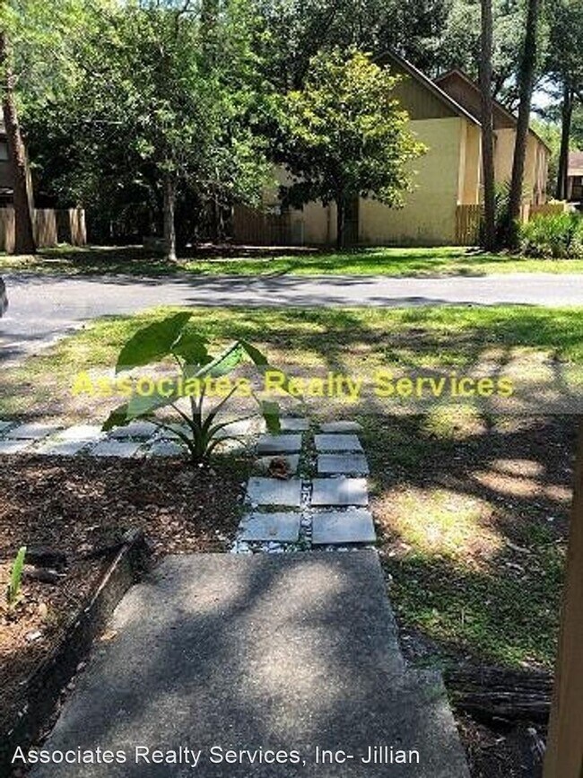 2 br, 1.5 bath House 4529 NW 45th Court 4529 NW 45th Ct Gainesville