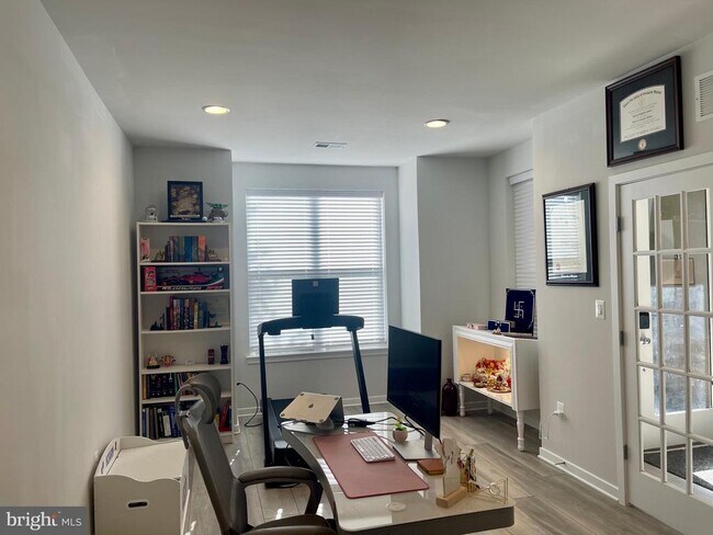 Building Photo - 23006 Sullivans Cove Sq