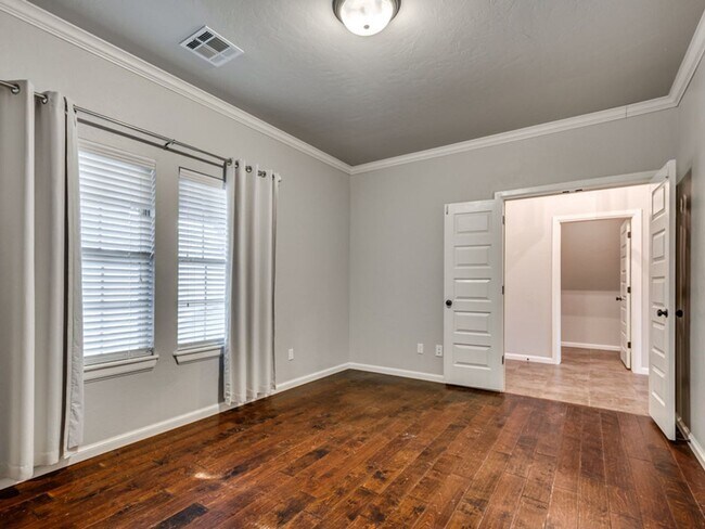 Building Photo - 5301 NW 162nd Ter, Edmond, OK 73013