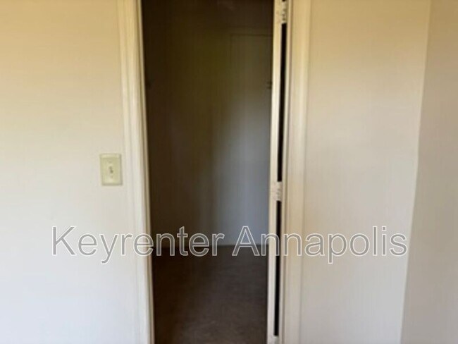 Building Photo - 1104 Wickford Ct