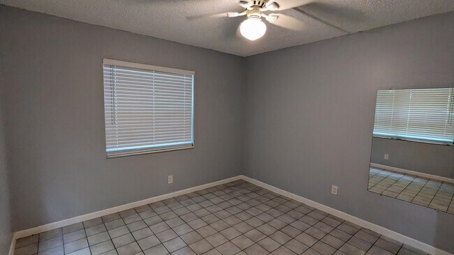 Building Photo - 2301 SE 4th St