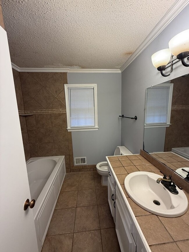 Building Photo - Corner lot in Friarsgate