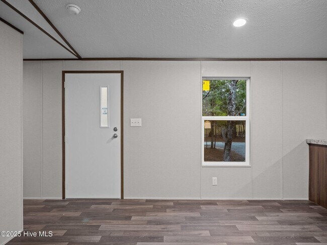 Building Photo - 113 Trott Ln