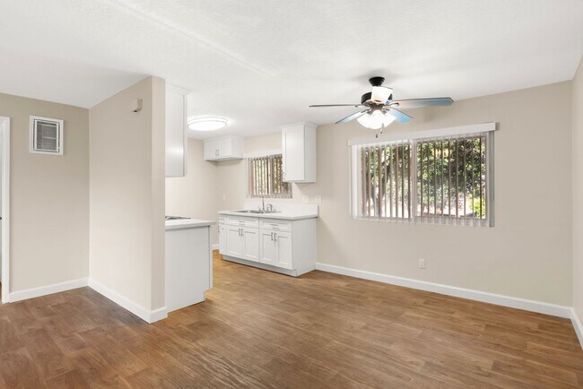 Interior Photo - Waldorf Apartments