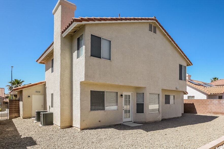Building Photo - 5616 Red Bluff Dr