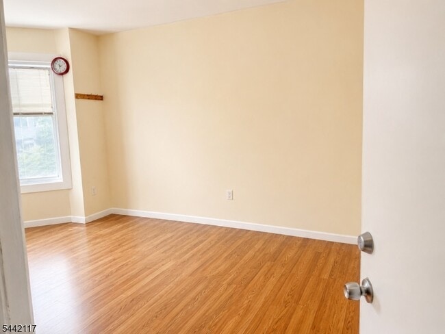 Building Photo - 316 Clifton Ave