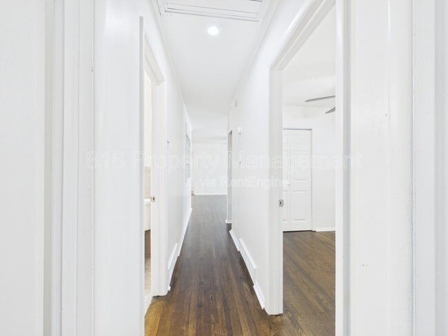 Building Photo - 4206 Vineyard Rd