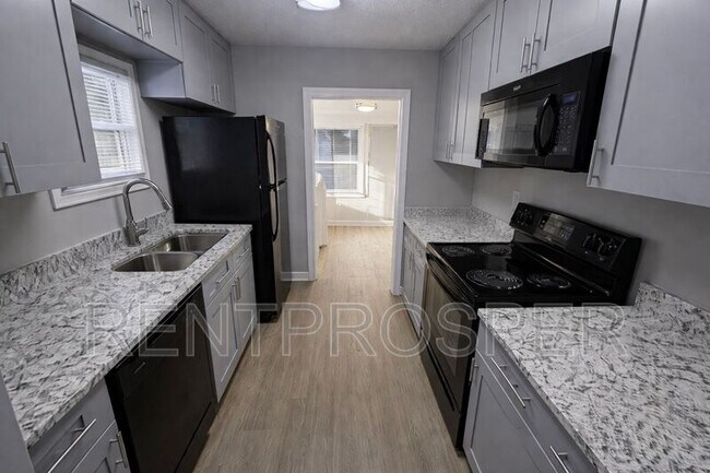 Building Photo - 1025 36th St