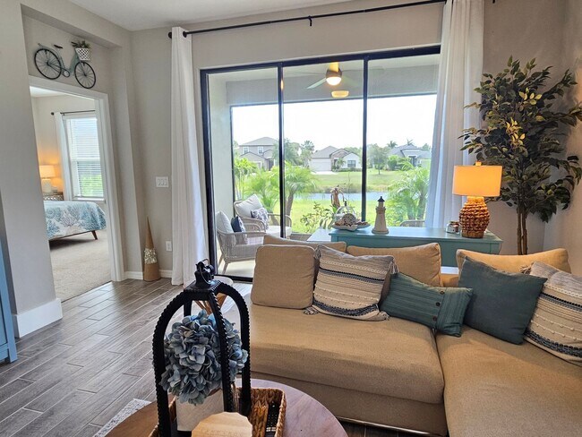 Building Photo - Annual Furnished or Seasonal Short-Term 4 Bedroom 2.5 Bathroom Home in Palmero!