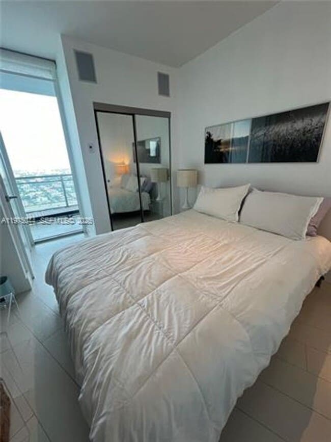 Building Photo - 92 SW 3rd St