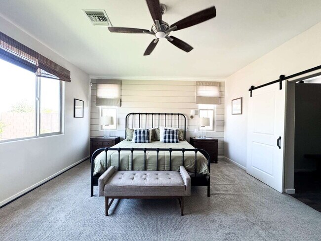 Building Photo - "Spacious 4-Bedroom, 2.5-Bathroom SOLAR Home in Mesa del Sol!"