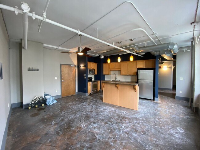 Building Photo - 2008 3rd Ave N