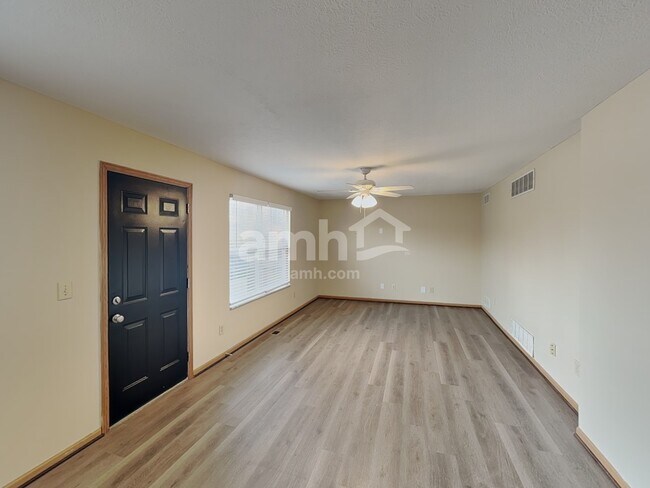 Building Photo - 2245 Yagger Bay Dr