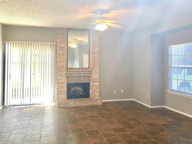 Building Photo - 2204 Millstone Dr