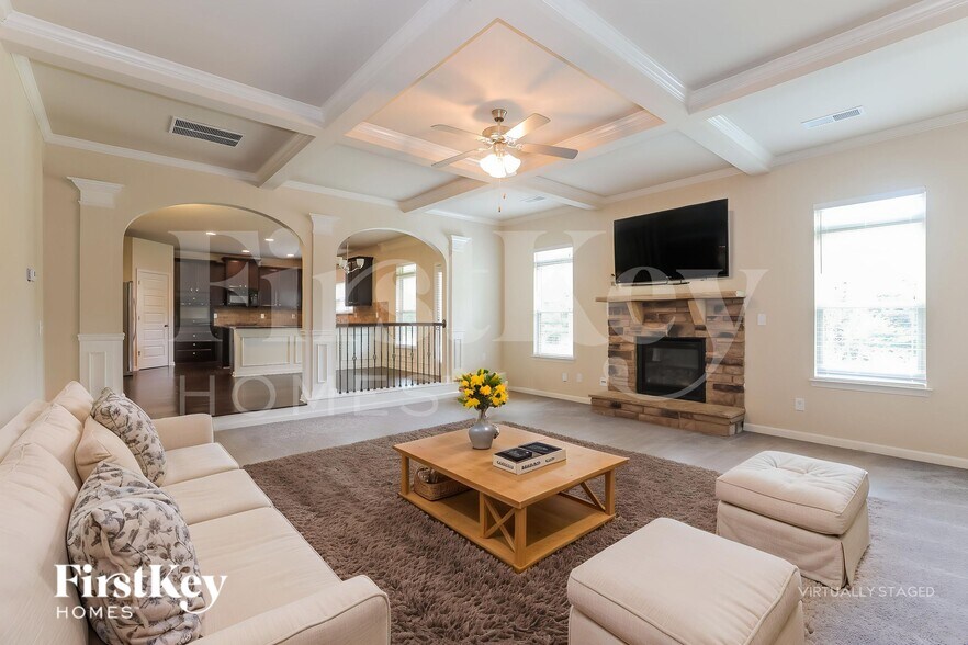 Building Photo - 1328 Wild Rose Dr SE